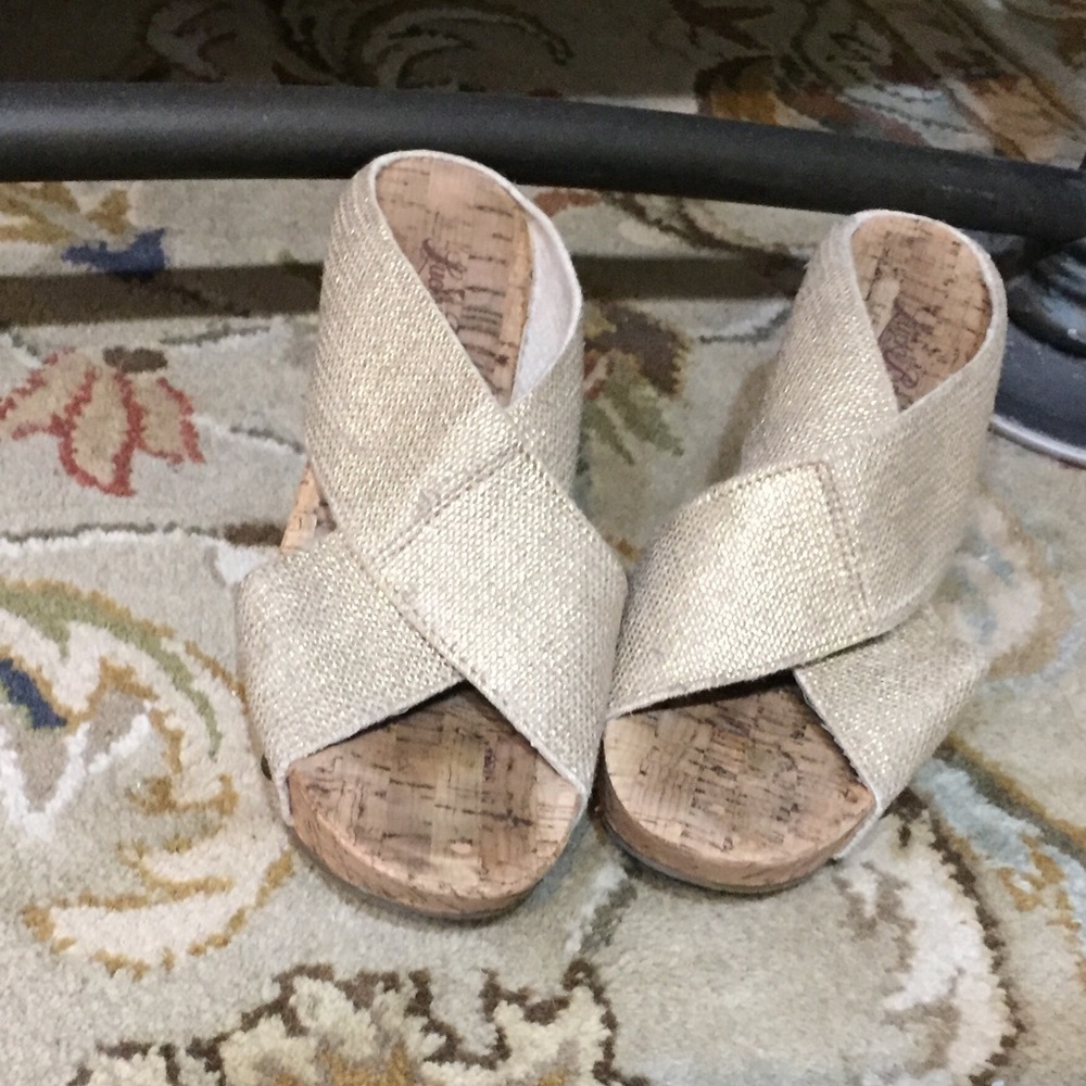 Natural Gold Metalic Linen Platform Wedges